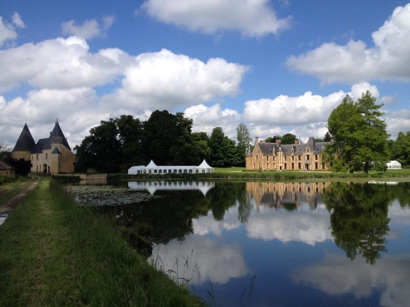 Château De Cheronne Bed & Breakfast Tuffe Ngoại thất bức ảnh