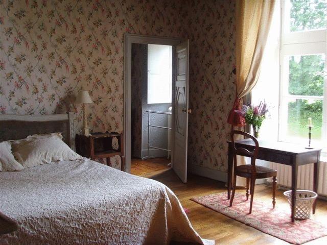 Château De Cheronne Bed & Breakfast Tuffe Ngoại thất bức ảnh